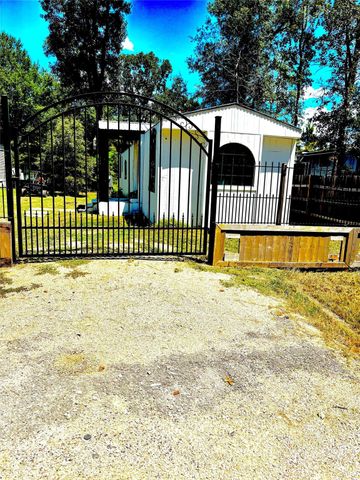 298 Cloverdale Street, Livingston, TX 77351