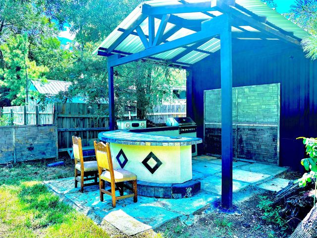 298 Cloverdale Street, Livingston, TX 77351