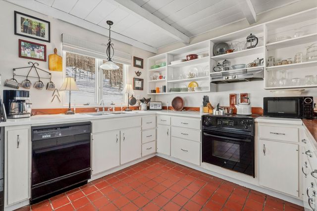 789 Hammond Hill Road, West Windsor, VT 05089