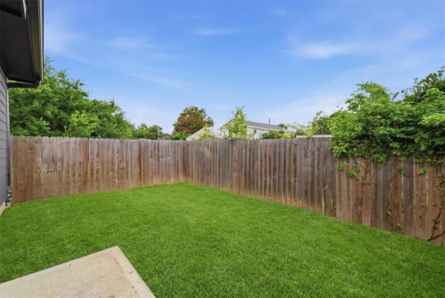 319 N Carolina Street A, Houston, TX 77029