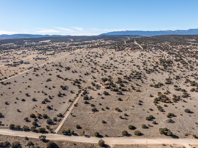 245 HORTON Road, Edgewood, NM 87015