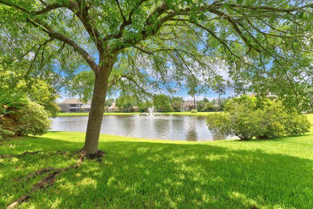 25211 Hideaway Run Drive, Spring, TX 77389