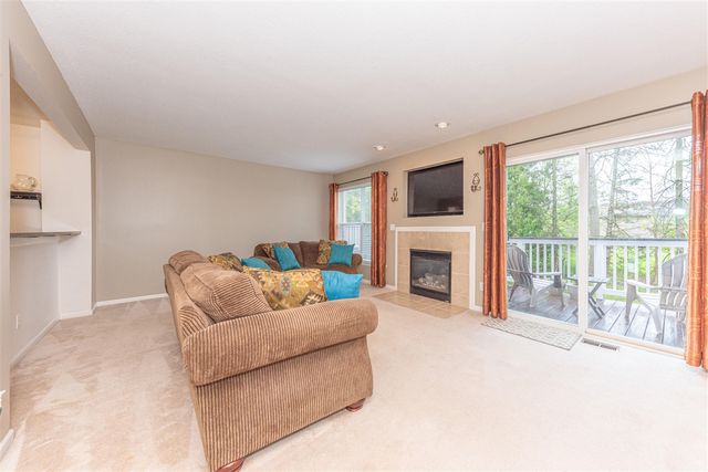 215 Old Creek Drive, Saline, MI 48176