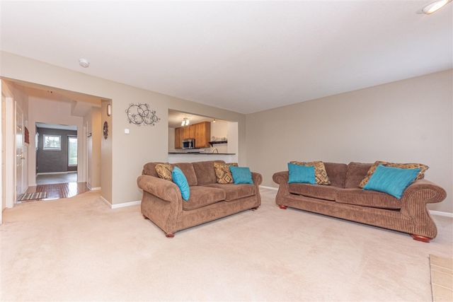 215 Old Creek Drive, Saline, MI 48176