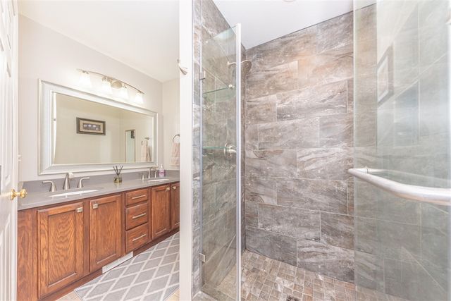 215 Old Creek Drive, Saline, MI 48176