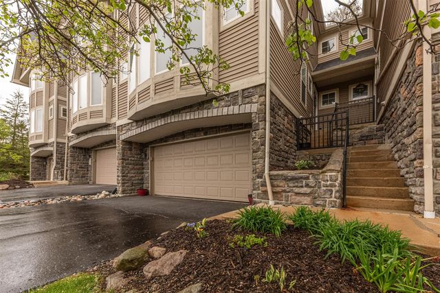 215 Old Creek Drive, Saline, MI 48176