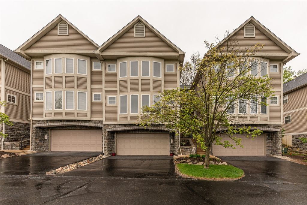 215 Old Creek Drive, Saline, MI 48176