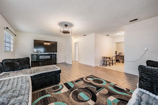 5960 89TH AVENUE N, Pinellas Park, FL 33782