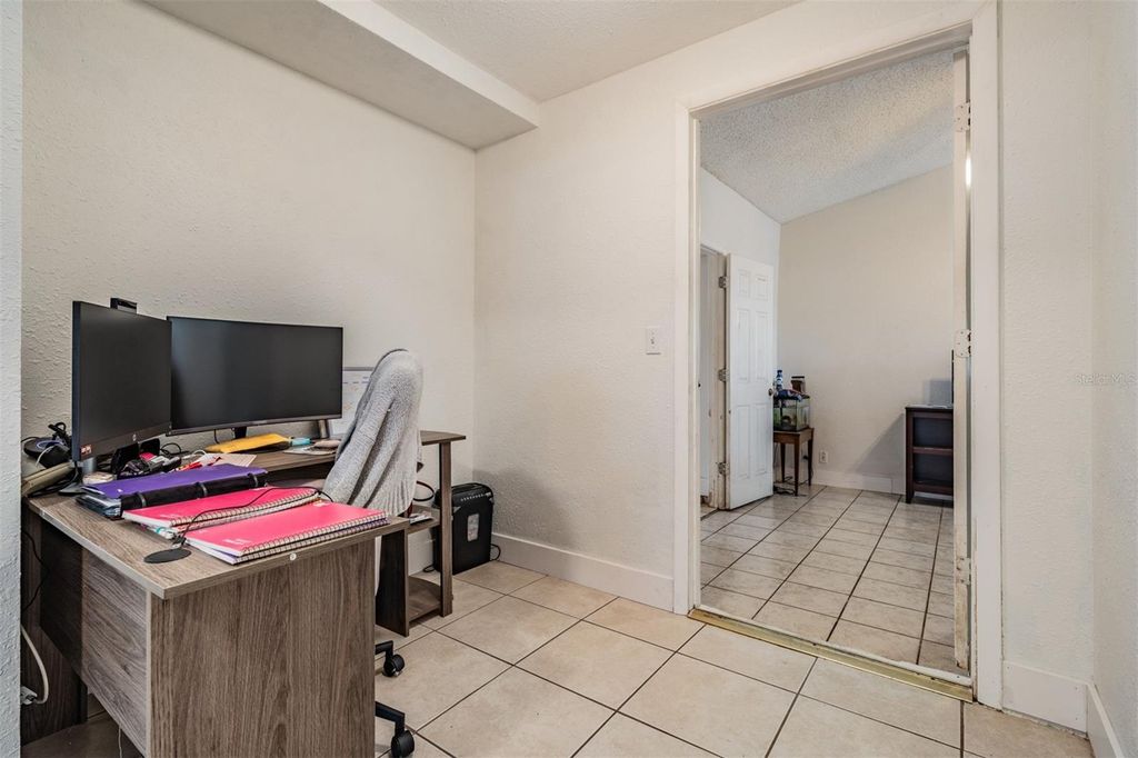 Image 14 of property listing at 5960 89TH AVENUE N, Pinellas Park, FL 33782