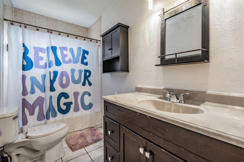 Image 18 of property listing at 5960 89TH AVENUE N, Pinellas Park, FL 33782