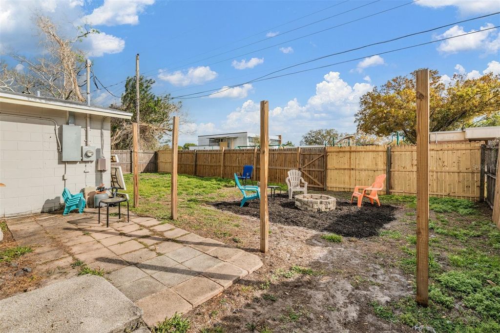 Image 25 of property listing at 5960 89TH AVENUE N, Pinellas Park, FL 33782