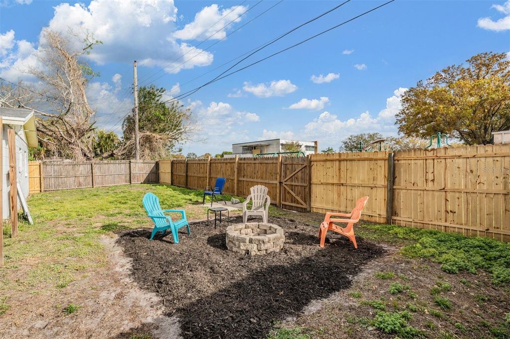 Image 26 of property listing at 5960 89TH AVENUE N, Pinellas Park, FL 33782