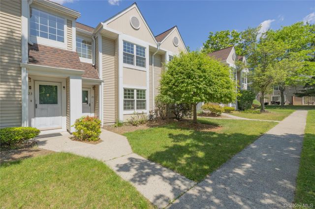 27 Creekside Circle, Spring Valley, NY 10977