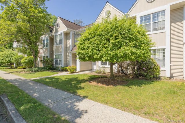 27 Creekside Circle, Spring Valley, NY 10977
