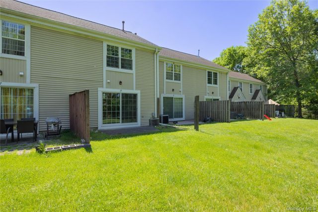 27 Creekside Circle, Spring Valley, NY 10977