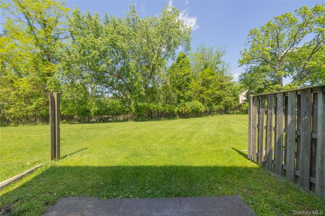 27 Creekside Circle, Spring Valley, NY 10977