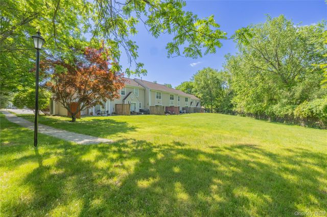 27 Creekside Circle, Spring Valley, NY 10977