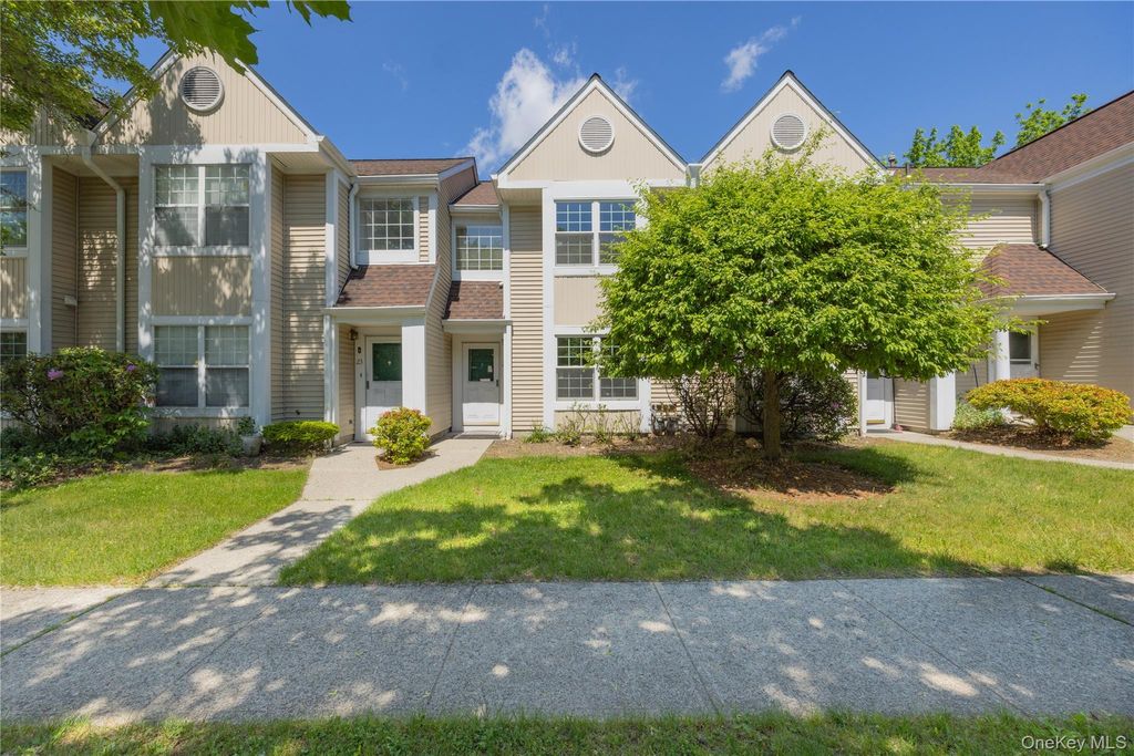 27 Creekside Circle, Spring Valley, NY 10977