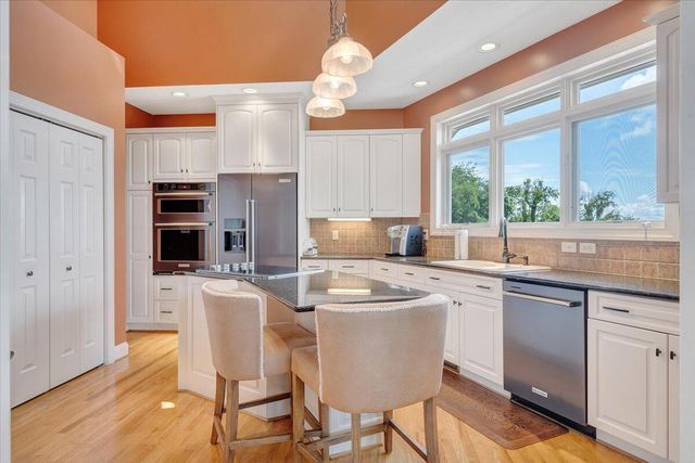 9695 Airpoint RD, Bent Mountain, VA 24059