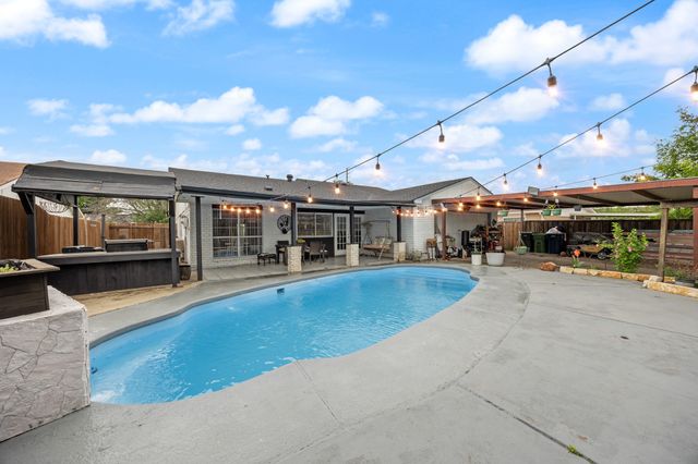 2709 High Plateau Drive, Garland, TX 75044
