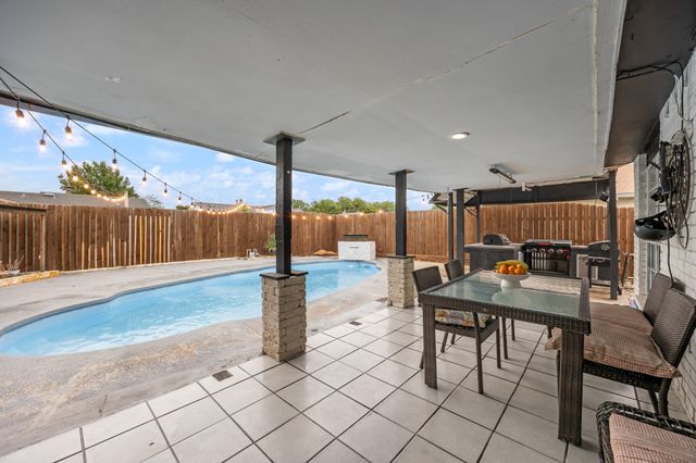 2709 High Plateau Drive, Garland, TX 75044