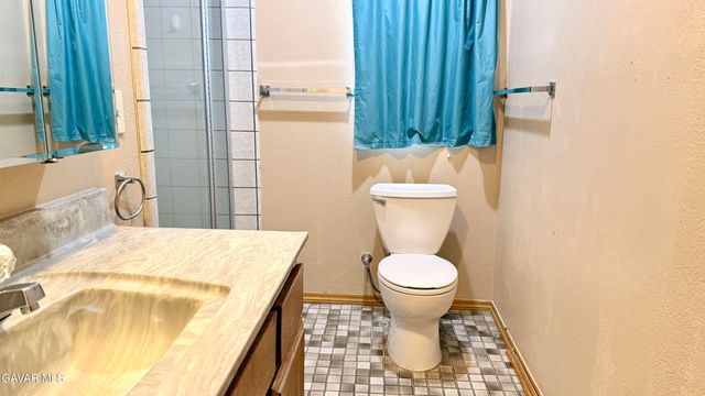 4636 E Avenue H, Lancaster, CA 93535
