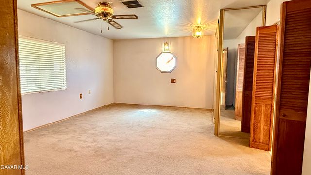 4636 E Avenue H, Lancaster, CA 93535