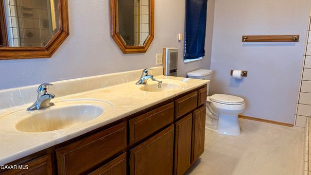 4636 E Avenue H, Lancaster, CA 93535