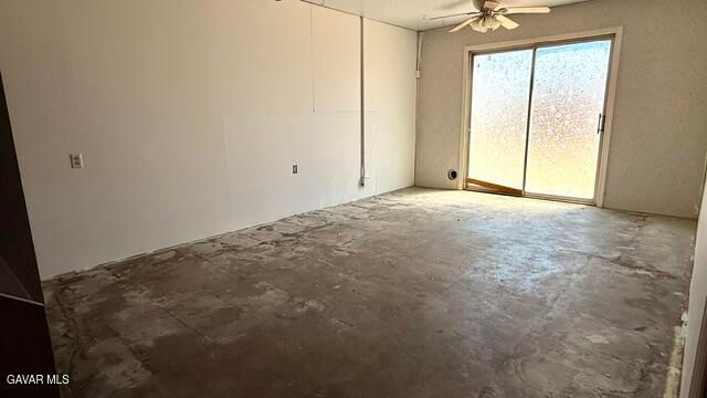 4636 E Avenue H, Lancaster, CA 93535