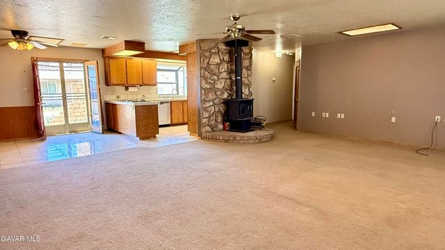 4636 E Avenue H, Lancaster, CA 93535