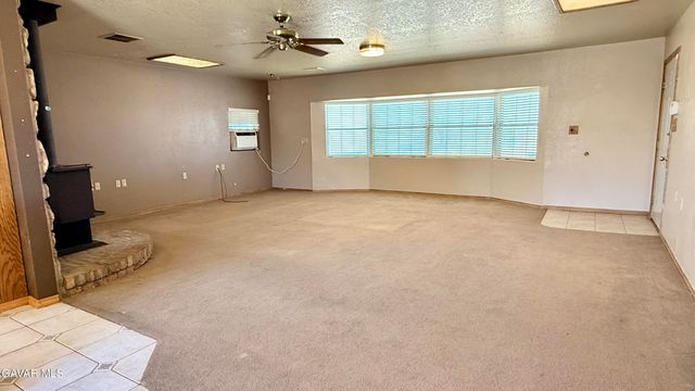 4636 E Avenue H, Lancaster, CA 93535