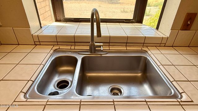 4636 E Avenue H, Lancaster, CA 93535