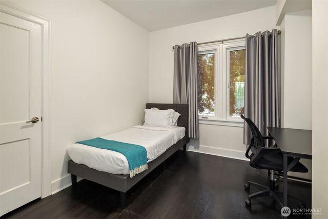 250 NE 50th Street, Seattle, WA 98105