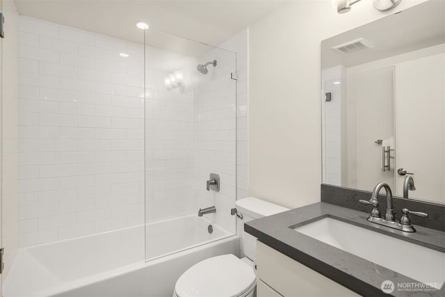 250 NE 50th Street, Seattle, WA 98105