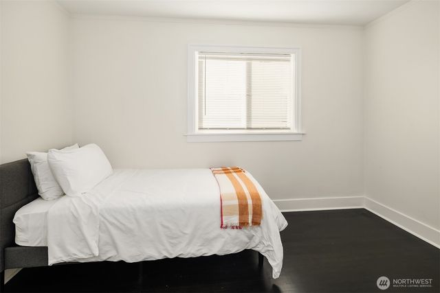 250 NE 50th Street, Seattle, WA 98105