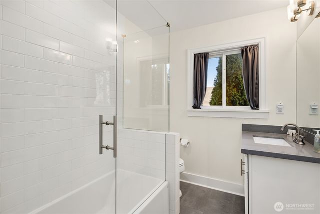 250 NE 50th Street, Seattle, WA 98105