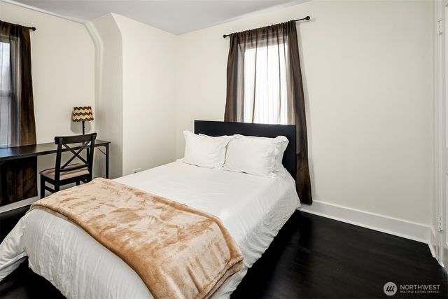 250 NE 50th Street, Seattle, WA 98105