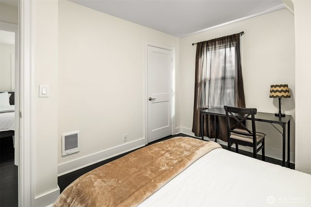 250 NE 50th Street, Seattle, WA 98105