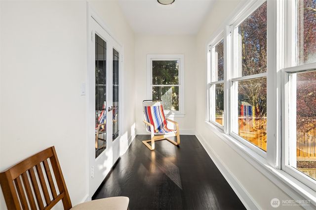 250 NE 50th Street, Seattle, WA 98105