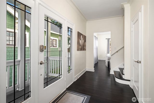 250 NE 50th Street, Seattle, WA 98105