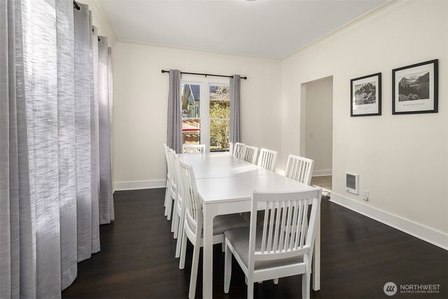 250 NE 50th Street, Seattle, WA 98105