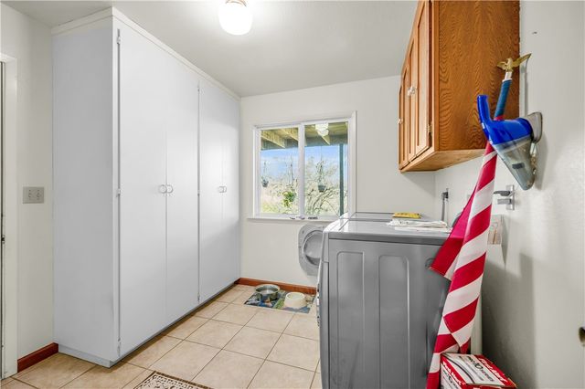 3774 Leal Drive, Lakeport, CA 95453