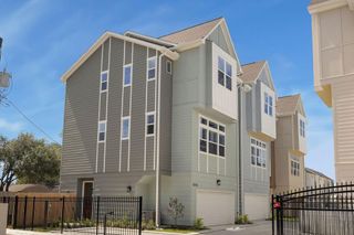 2125D Hoskins Drive, Houston, TX 77080