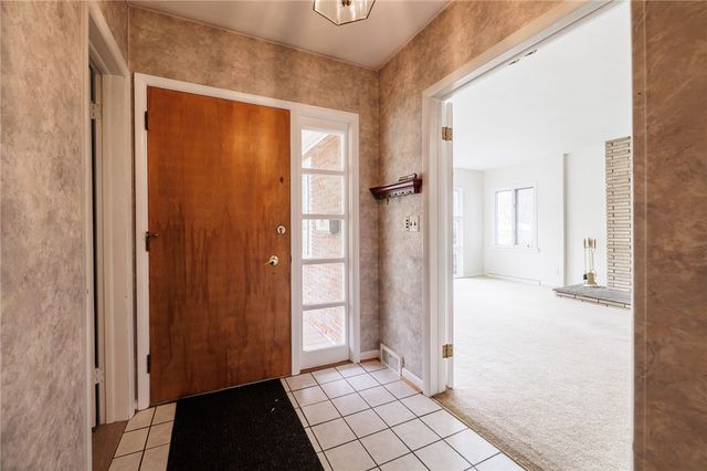 53 Pleasant Way, Perinton, NY 14526