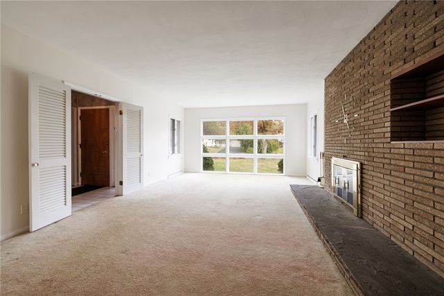 53 Pleasant Way, Perinton, NY 14526