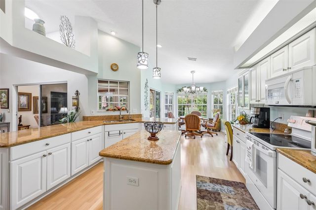 623 JUNIPER WAY, Tavares, FL 32778