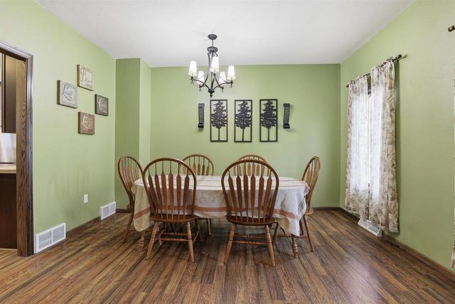 N9005 BLACKOAK STREET, Menasha, WI 54952