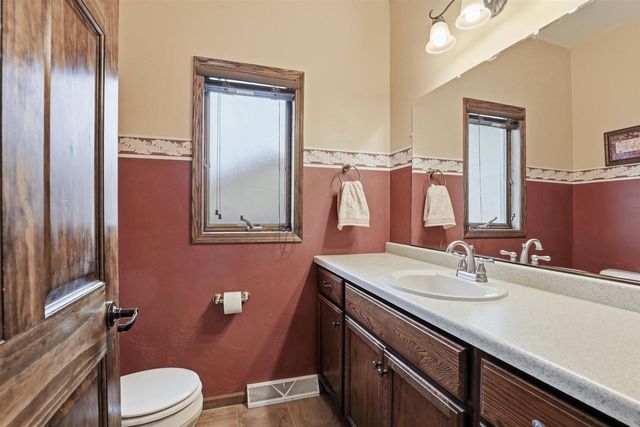 N9005 BLACKOAK STREET, Menasha, WI 54952