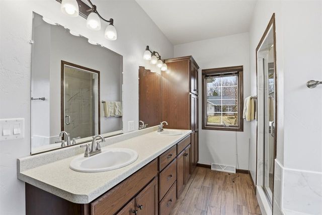 N9005 BLACKOAK STREET, Menasha, WI 54952