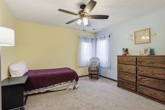 N9005 BLACKOAK STREET, Menasha, WI 54952